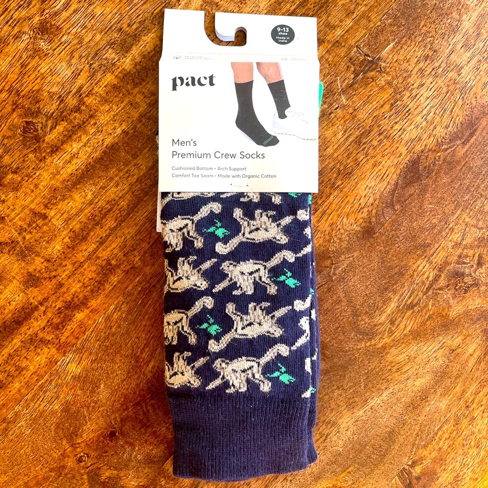 New Pact Premium Crew socks - size 9-13 - barrel of monkeys design